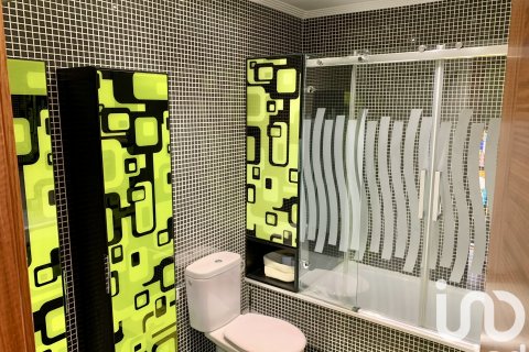 Radhus till salu i San Andres del Rabanedo, Leon, Spanien 4 sovrum, 194 kvm. Nr. 153086 - foto 14