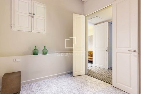 Apartment for sale in Barcelona, Spain 2 bedrooms, 108 sq.m. No. 150747 - photo 16