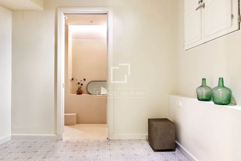 Apartment for sale in Barcelona, Spain 2 bedrooms, 108 sq.m. No. 150747 - photo 17