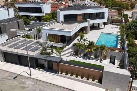Villa in Alicante, Spain 5 bedrooms, 425 sq.m. No. 190343