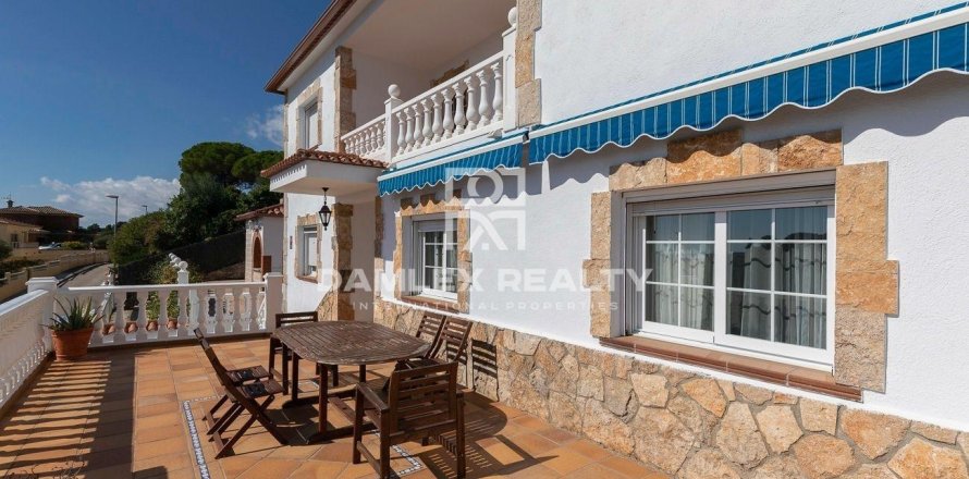 Dom w Lloret de Mar, Girona, Hiszpania 5 sypialni, 335 mkw. nr 177189