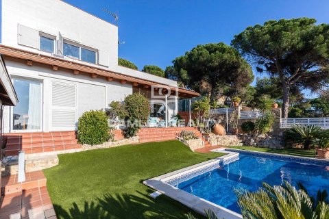 House à vendre à Lloret de Mar, Girona, Espagne, 3 chambres, 168 m2 No. 177188 - photo 3
