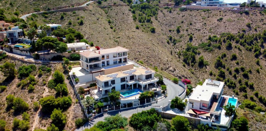 Wohnung in Benidorm, Alicante, Spanien 4 Schlafzimmer, 900 m2 Nr. 165242