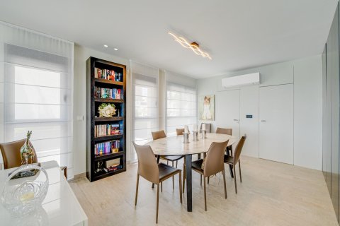 Villa for sale in Finestrat, Alicante, Spain 5 bedrooms, 242 sq.m. No. 165241 - photo 26