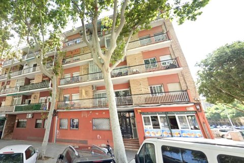 Apartamento en venta en Badalona, Barcelona, España 2 dormitorios, 68 m2 No. 191512 - foto 1