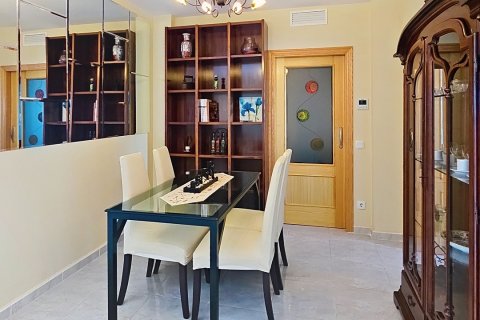 Продажа квартиры в Мирамар, Валенсия, Испания 3 спальни, 210м2 №152831 - фото 6