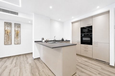 Huoneisto myytävänä Santa Ponsa, Mallorca, Espanja, 3 makuuhuonetta, 100 m2 No. 180975 - kuva 12