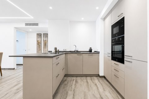 Huoneisto myytävänä Santa Ponsa, Mallorca, Espanja, 3 makuuhuonetta, 100 m2 No. 180975 - kuva 10