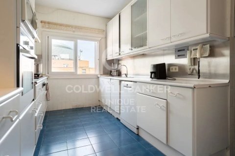 Duplex for sale in Madrid, Spain 4 bedrooms, 378 sq.m. No. 159536 - photo 6