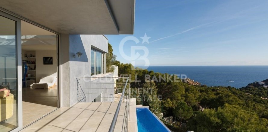 Villa a Palafrugell, Girona, Spagna 4 camere da letto, 440 mq. N° 159535