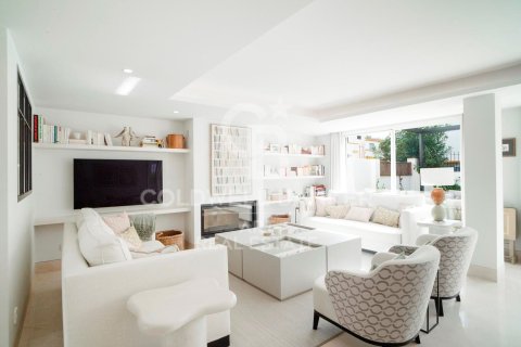 Продажа дома в Марбелья, Малага, Испания 4 спальни, 220м2 №159533 - фото 4