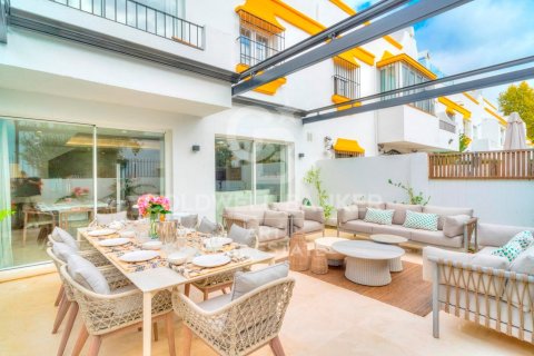 Продажа дома в Марбелья, Малага, Испания 4 спальни, 220м2 №159533 - фото 19