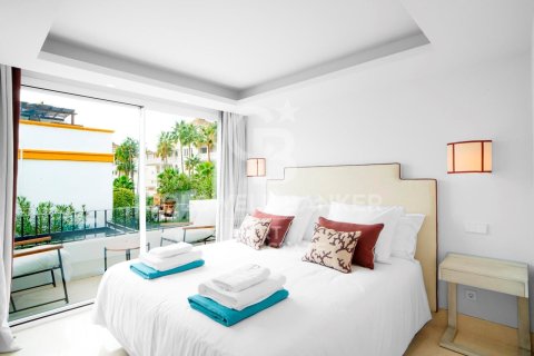 Продажа дома в Марбелья, Малага, Испания 4 спальни, 220м2 №159533 - фото 11