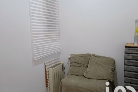 Apartment for sale in Barcelona, Spain 4 bedrooms, 121 sq.m. No. 152954 - photo 10