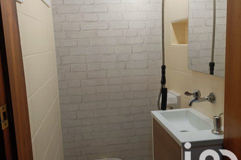 Apartment for sale in Barcelona, Spain 4 bedrooms, 121 sq.m. No. 152954 - photo 20