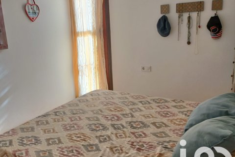 Apartment for sale in Barcelona, Spain 4 bedrooms, 121 sq.m. No. 152954 - photo 26