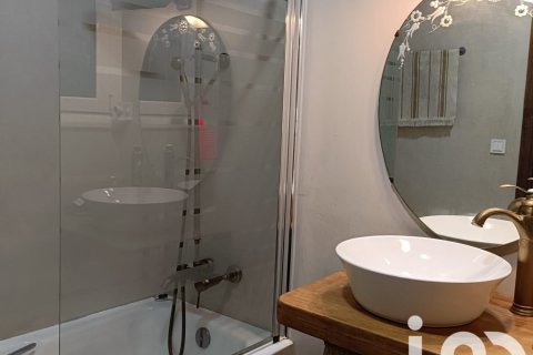 Apartment for sale in Barcelona, Spain 4 bedrooms, 121 sq.m. No. 152954 - photo 19