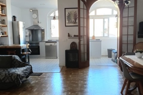 Wohnung in Barcelona, Spanien 4 Schlafzimmer, 121 m2 Nr. 152954