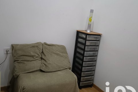 Apartment for sale in Barcelona, Spain 4 bedrooms, 121 sq.m. No. 152954 - photo 15