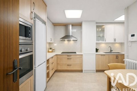 Lägenhet till salu i Barcelona, Spanien 4 sovrum, 147 kvm. Nr. 152950 - foto 18