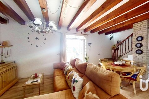 Dom w El Vendrell, Tarragona, Hiszpania 4 sypialnie, 277 mkw. nr 152948 – zdjęcie 13