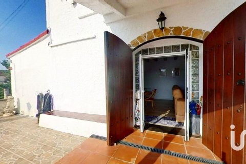 Dom w El Vendrell, Tarragona, Hiszpania 4 sypialnie, 277 mkw. nr 152948 – zdjęcie 2