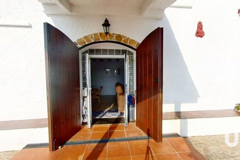 Dom w El Vendrell, Tarragona, Hiszpania 4 sypialnie, 277 mkw. nr 152948 – zdjęcie 9