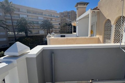 Penthouse w Torrevieja, Alicante, Hiszpania 1 sypialnia, 58 mkw. nr 168330 – zdjęcie 3