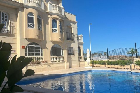 Penthouse w Torrevieja, Alicante, Hiszpania 1 sypialnia, 58 mkw. nr 168330 – zdjęcie 11