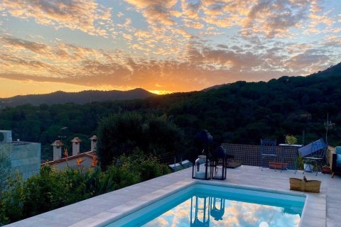 Talo myytävänä Alella, Barcelona, Espanja, 2 makuuhuonetta, 135 m2 No. 153344 - kuva 30