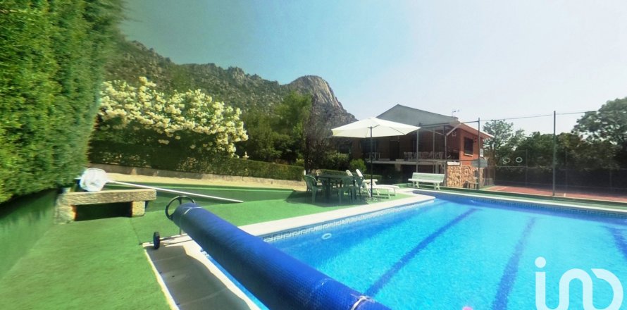 Wohnung in La Cabrera, Madrid, Spanien 6 Schlafzimmer, 272 m2 Nr. 153345