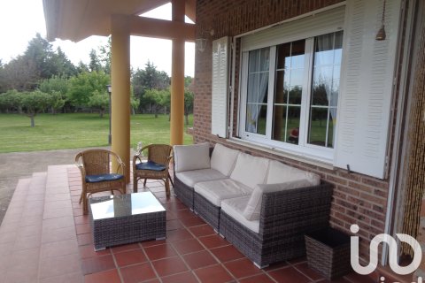 Квартира в Гаррафе де Торио, Леон, Испания 6 спален, 270м2 №173348