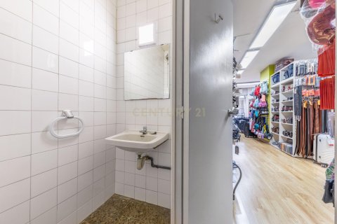 Retail store for sale in Barcelona, Spain 93 sq.m. No. 167162 - photo 22