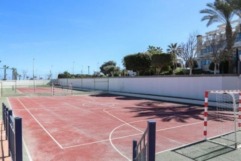 Apartamento en venta en Pilar de la Horadada, Alicante, España 2 dormitorios, 84 m2 No. 180999 - foto 13