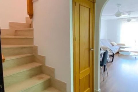 Apartamento en venta en Pilar de la Horadada, Alicante, España 2 dormitorios, 84 m2 No. 180999 - foto 5