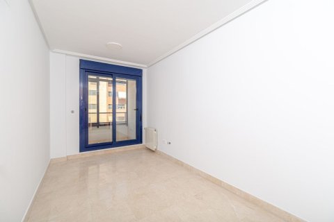 Apartamento en venta en Alicante, España 3 dormitorios, 122 m2 No. 181000 - foto 9
