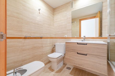 Apartamento en venta en Alicante, España 3 dormitorios, 122 m2 No. 181000 - foto 11