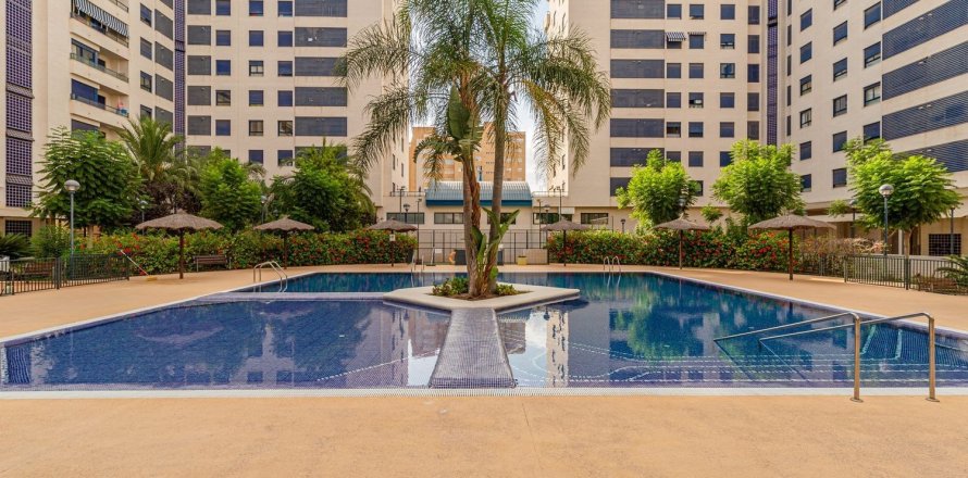 Apartamento en Alicante, España 3 dormitorios, 122 m2 No. 181000