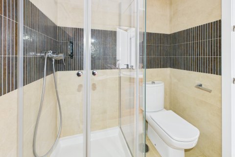 Huoneisto myytävänä Los Alcazares, Murcia, Espanja, 1 makuuhuone, No. 184530 - kuva 20