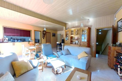 Casa adosada en venta en Llorenc Del Penedes, Tarragona, España 4 dormitorios, 270 m2 No. 153700 - foto 3