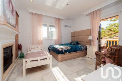 Talo myytävänä Rincon de la Victoria, Malaga, Espanja, 6 makuuhuonetta, 244 m2 No. 153695 - kuva 7