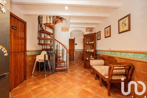 Talo myytävänä Rincon de la Victoria, Malaga, Espanja, 6 makuuhuonetta, 244 m2 No. 153695 - kuva 11