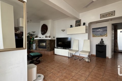 Talo myytävänä Roses, Girona, Espanja, 3 makuuhuonetta, 180 m2 No. 153694 - kuva 16