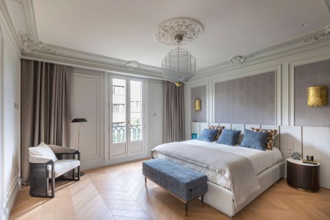Apartament w L'Eixample, Barcelona, Hiszpania 4 sypialnie, 201 mkw. nr 171972 – zdjęcie 10