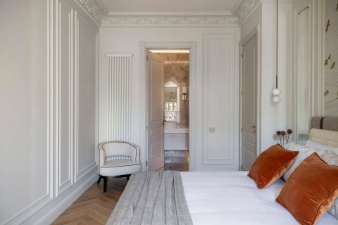 Apartament w L'Eixample, Barcelona, Hiszpania 3 sypialnie, 198 mkw. nr 171971 – zdjęcie 10