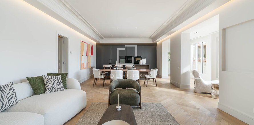 Apartamento en Barcelona, España 4 dormitorios, 273 m2 No. 150804