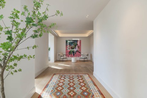 Apartamento en venta en Barcelona, España 4 dormitorios, 273 m2 No. 150804 - foto 11
