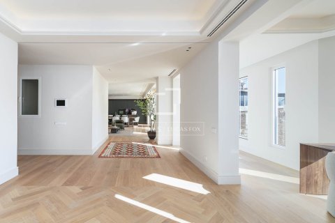 Apartamento en venta en Barcelona, España 4 dormitorios, 273 m2 No. 150804 - foto 4