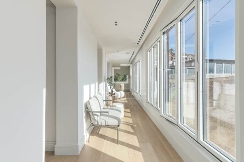Apartamento en venta en Barcelona, España 4 dormitorios, 273 m2 No. 150804 - foto 6