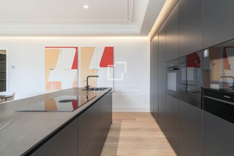 Apartamento en venta en Barcelona, España 4 dormitorios, 273 m2 No. 150804 - foto 15